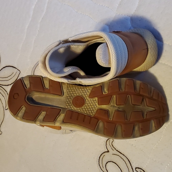 Shoes - Picture 4 of 6